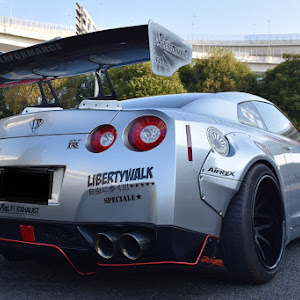 NISSAN GT-R R35