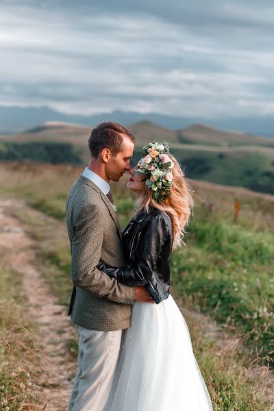 Fotógrafo de casamento Lesha Bondarevich (leshabondarevich). Foto de 31 de março 2020