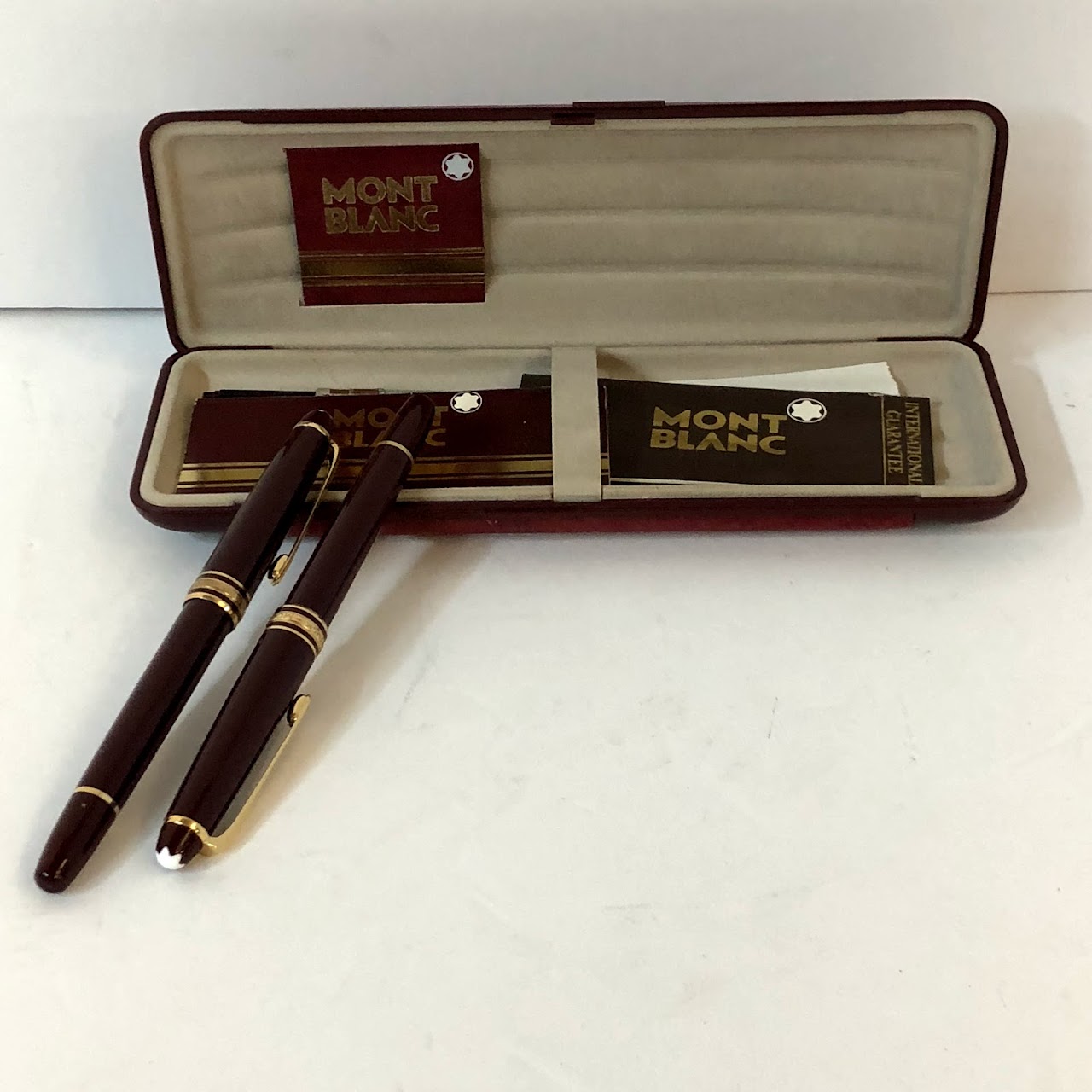 Montblanc 14K Gold Nib Fountain Pen Pair