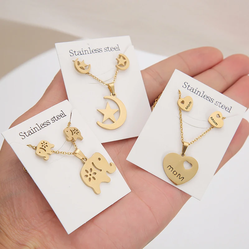 Collier et boucles d'oreilles papillon en acier inoxydable, géométrie, ensemble parfait pour femme, look élégant.