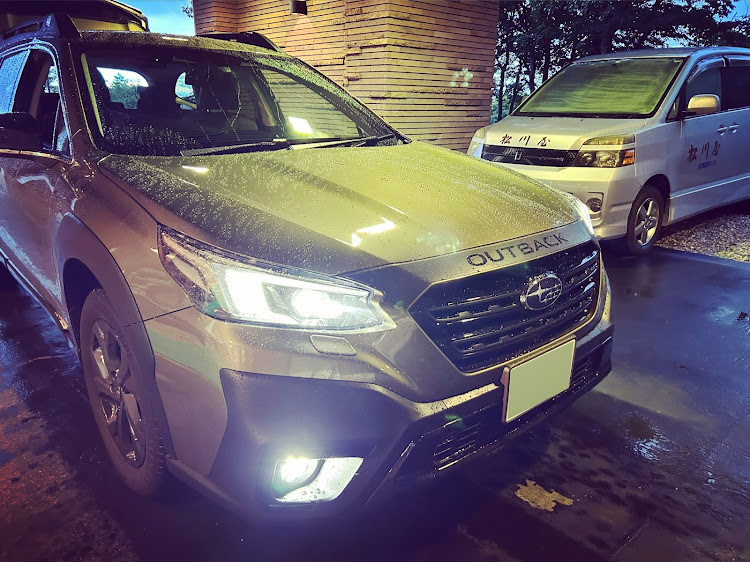 レガシィ アウトバックのアウトバックBT・スーパームーン・8月も終わり・オータムグリーンメタリックに関するカスタム事例の投稿画像1枚目