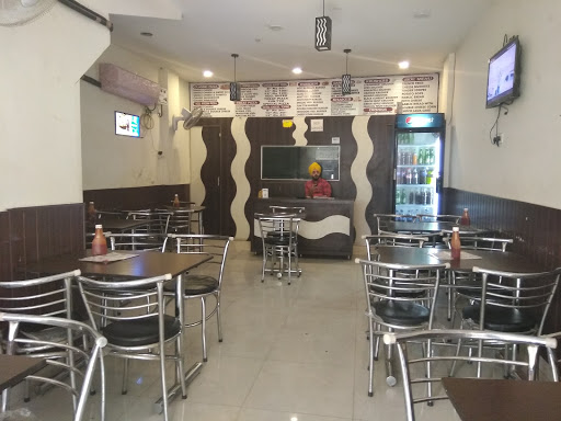 New Fun tym Pizzaria, Nai Sarak, Opposite sanjha Chulha, Lawrance Road, Amritsar, Punjab 143001, India, Pizza_Restaurant, state PB