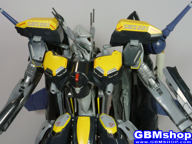 Macross Frontier VF-25S Armored Messiah with Reaction Missiles Battroid Mode Renewal Version