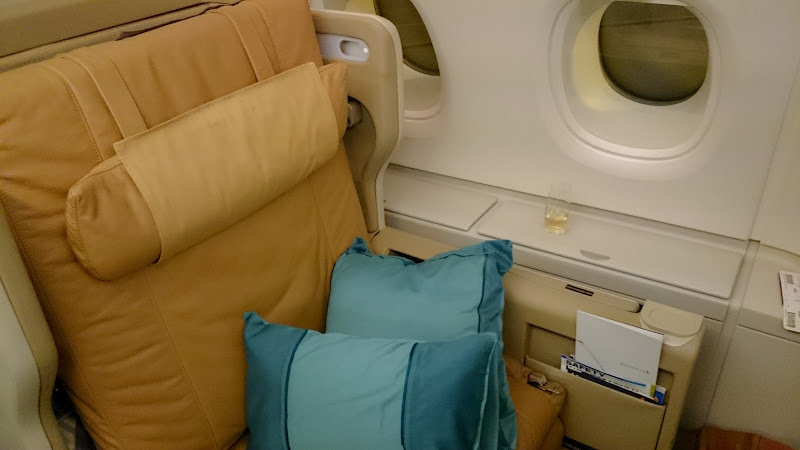 SIN FRA LHR 7 - REVIEW - Singapore Airlines : Business Class - Singapore to Frankfurt (A380)