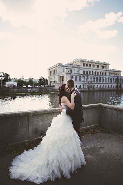 Wedding photographer Yaroslav Mey (yaroslavmay). Photo of 9 September 2013