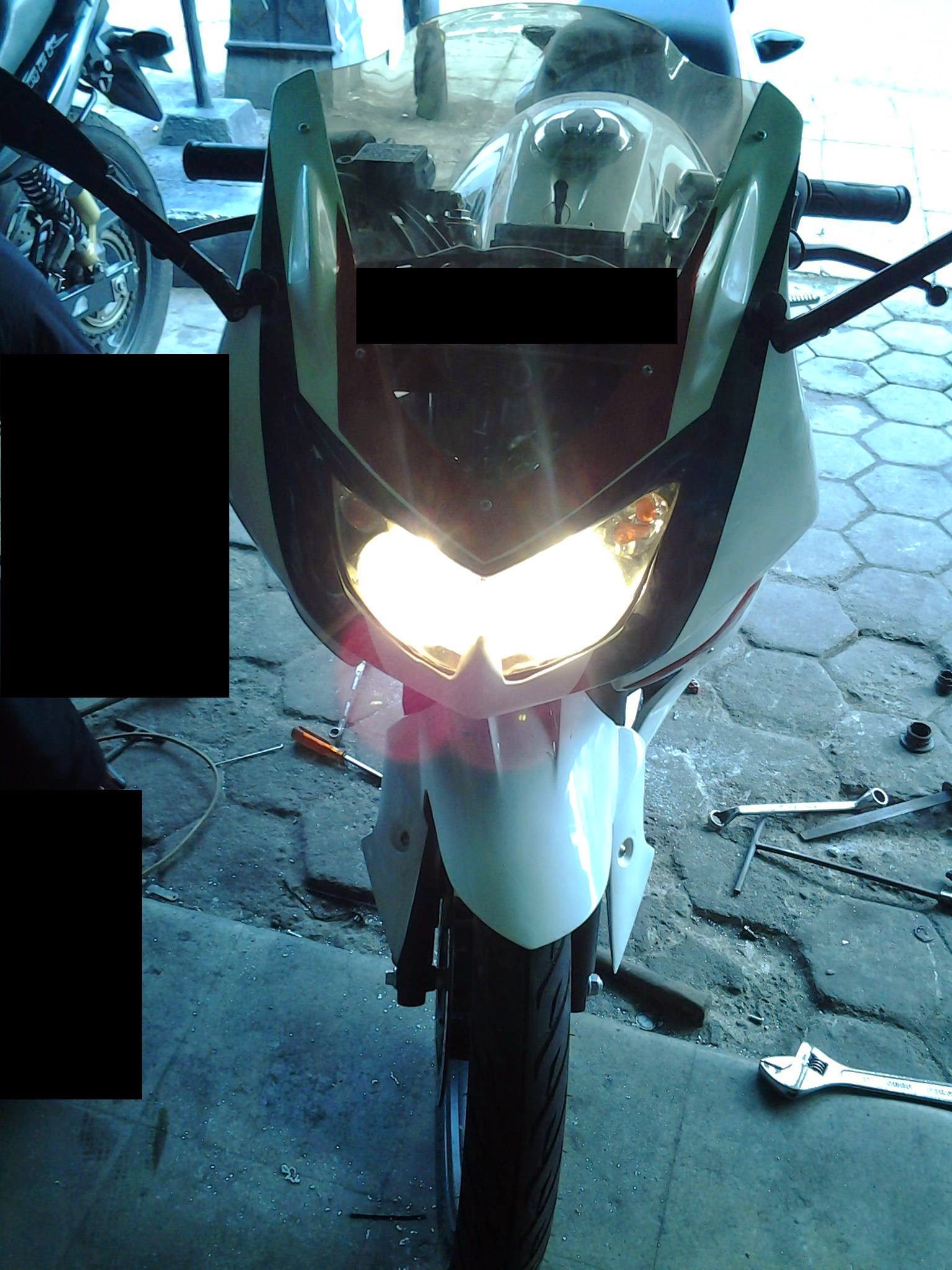 Modifikasi Cb150r Gaya Street Fighter