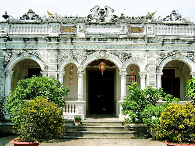 Huynh Thuy Le's ancient house of Sa Dec city
