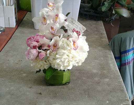 Florist «The Flower Place», reviews and photos, 860 NE 79th St, Miami, FL 33138, USA