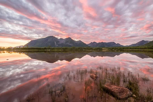 Living in a Painting. Photographer Benny Høynes in Norway