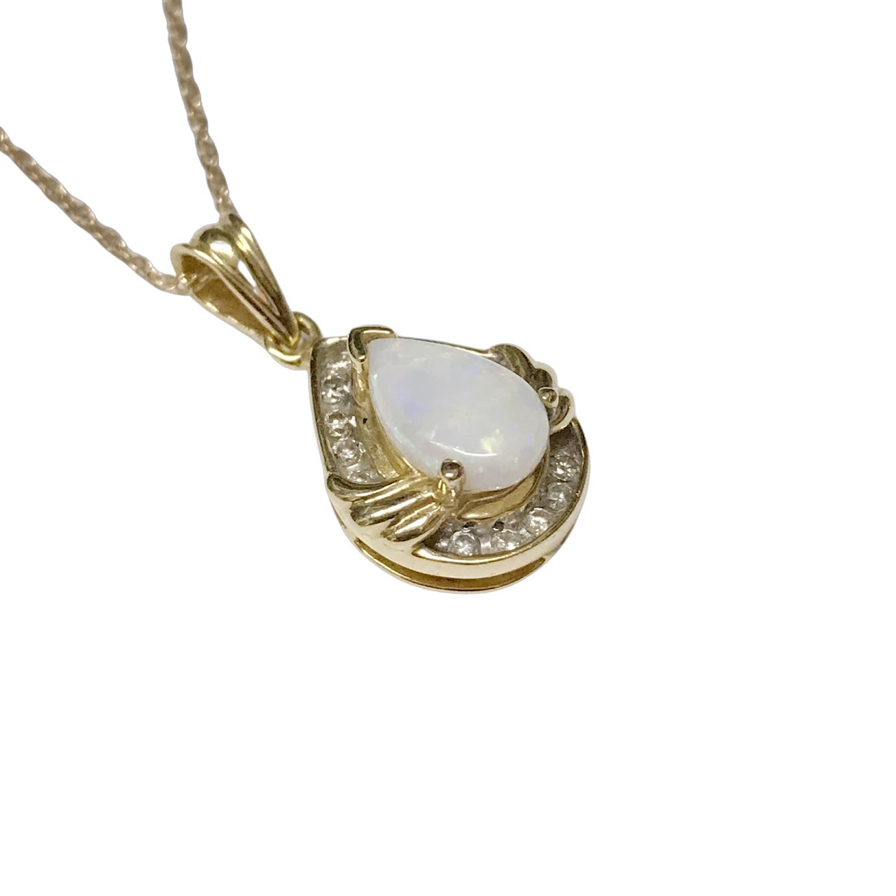 14K Gold Opal & Diamond Pendant Necklace