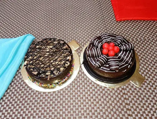 Kitkat Crunch And Choco Delight Cake