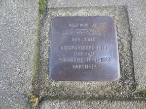 Stolperstein Jan Berends -- Abraham Strickstraat 19 a Stolperstein Jan Berends -- Abraham Strickstraat 19 a