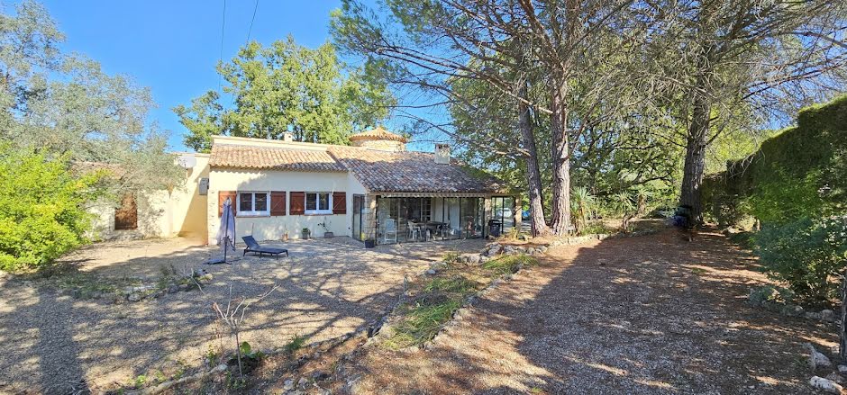 Vente villa 4 pièces 90 m² à Bagnols-en-Forêt (83600), 399 000 €