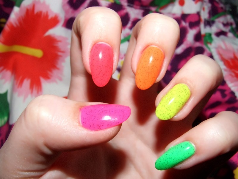 classy summer nail design