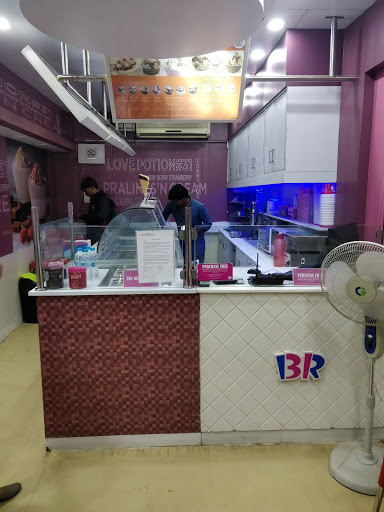 Baskin Robbins, Sainikpuri 1st Main Rd, SGKS United Residency, Hill Top Colony, Sainikpuri, Secunderabad, Telangana 500056, India, Dessert_Restaurant, state TS