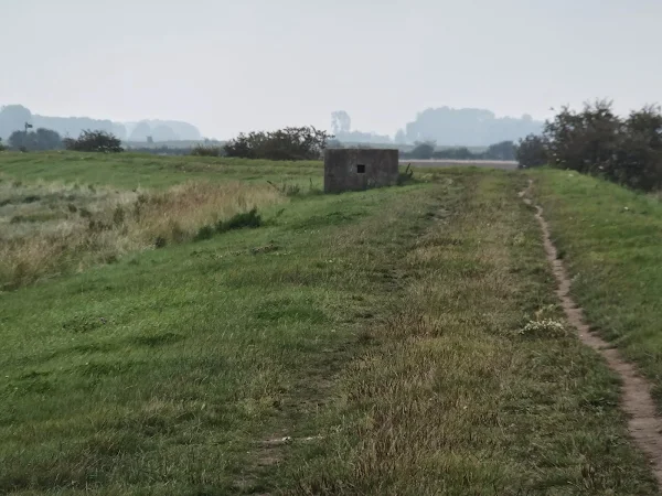 Footpath alongside Humberston Fitties