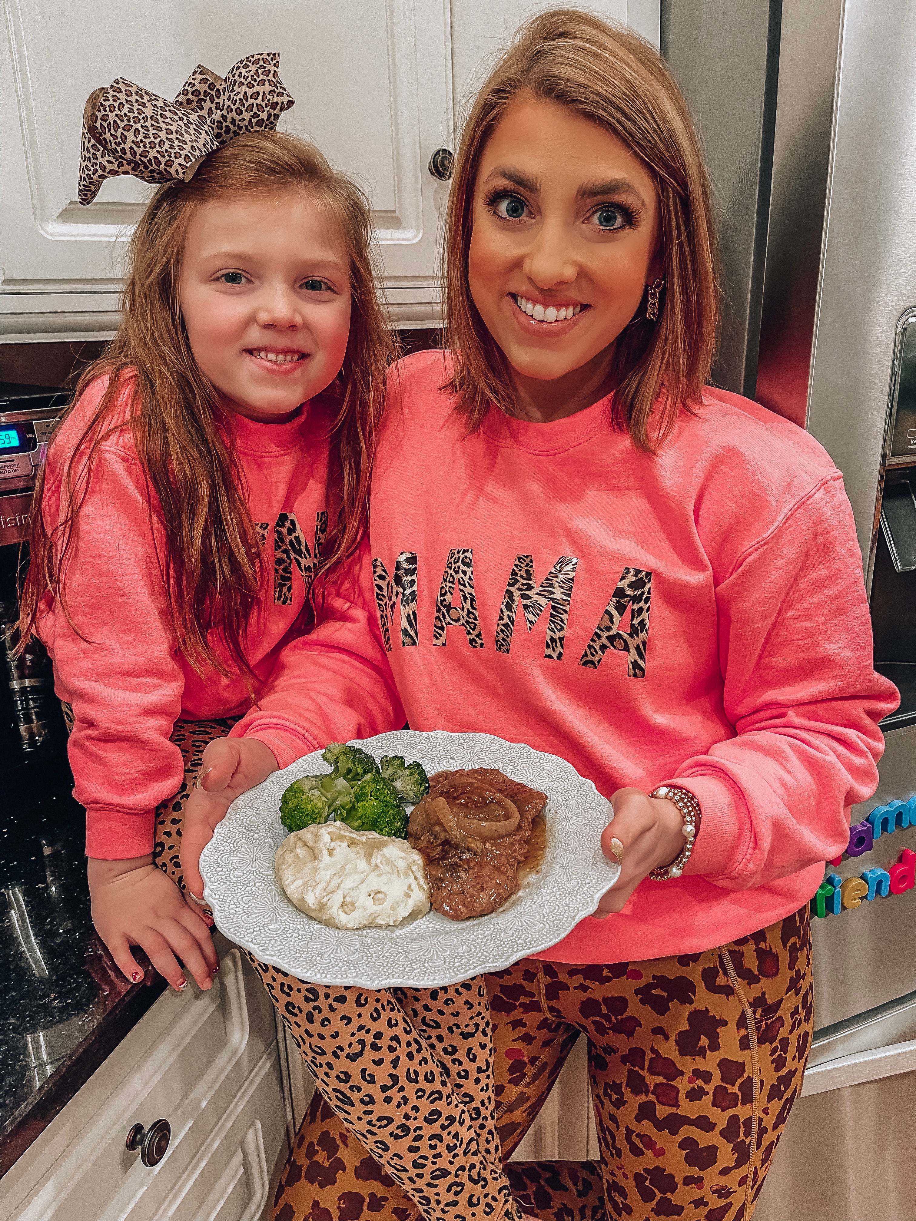 Easy Crockpot Cubed Steak - Something Delightful Blog #easymeals #crockpotmeals #familydinners