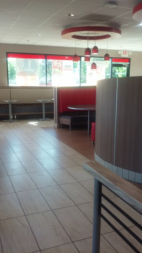 Fast Food Restaurant «Burger King», reviews and photos, 10939 Wayne Rd, Romulus, MI 48174, USA