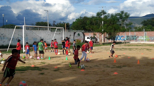 Campo Futbol Xoxo, Melchor Ocampo 1, Cabecera Municipal Sta Cruz Xoxocotlan, 71230 Santa Cruz Xoxocotlán, Oax., México, Campo de fútbol | OAX
