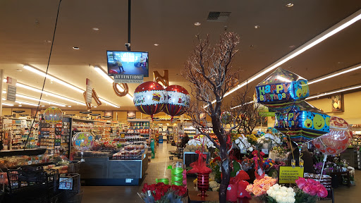 Grocery Store «Vons», reviews and photos, 3233 Foothill Blvd, La Crescenta, CA 91214, USA