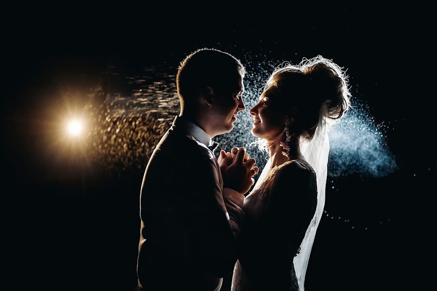 Wedding photographer Dmitriy Shlyazhko (diblack). Photo of 12 September 2018