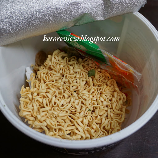 รีวิว ไวไว บะหมี่ถ้วยกึ่งสำเร็จรูป รสหมูย่าง (CR) Review Instant Cup Noodles Grilled Pork Flavor, WaiWai Brand.