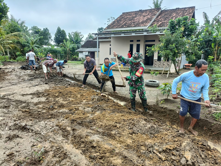 Gotong Royong Budaya Orang Indonesia Yang Mulai Pudar, Ketua PWI Tulang Bawang, Abdurrahman: Kita Galakkan Kembali