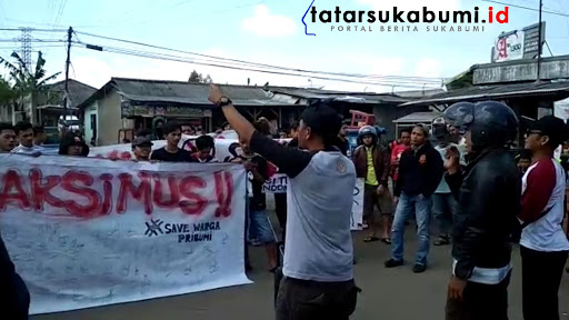 
Warga Pondokkasotonggoh Cidahu Sukabumi Demo Akibat Kurang Keberpihakan Pabrik Terhadap Warga
