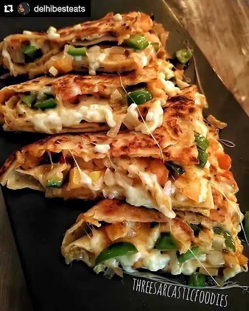 Calzone Pizza Pocket Paratha