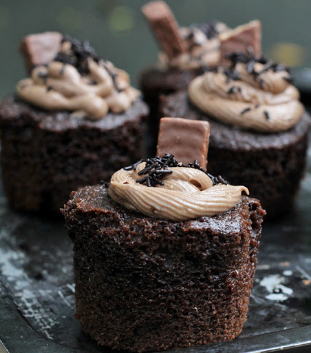 Chocolate Buttercream Cupcakes Recipe | Eggless Desserts | chocolate cupcake with chocolate buttercream frosting | Foodomania.com