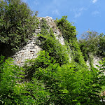 Ancien château : remparts ouest