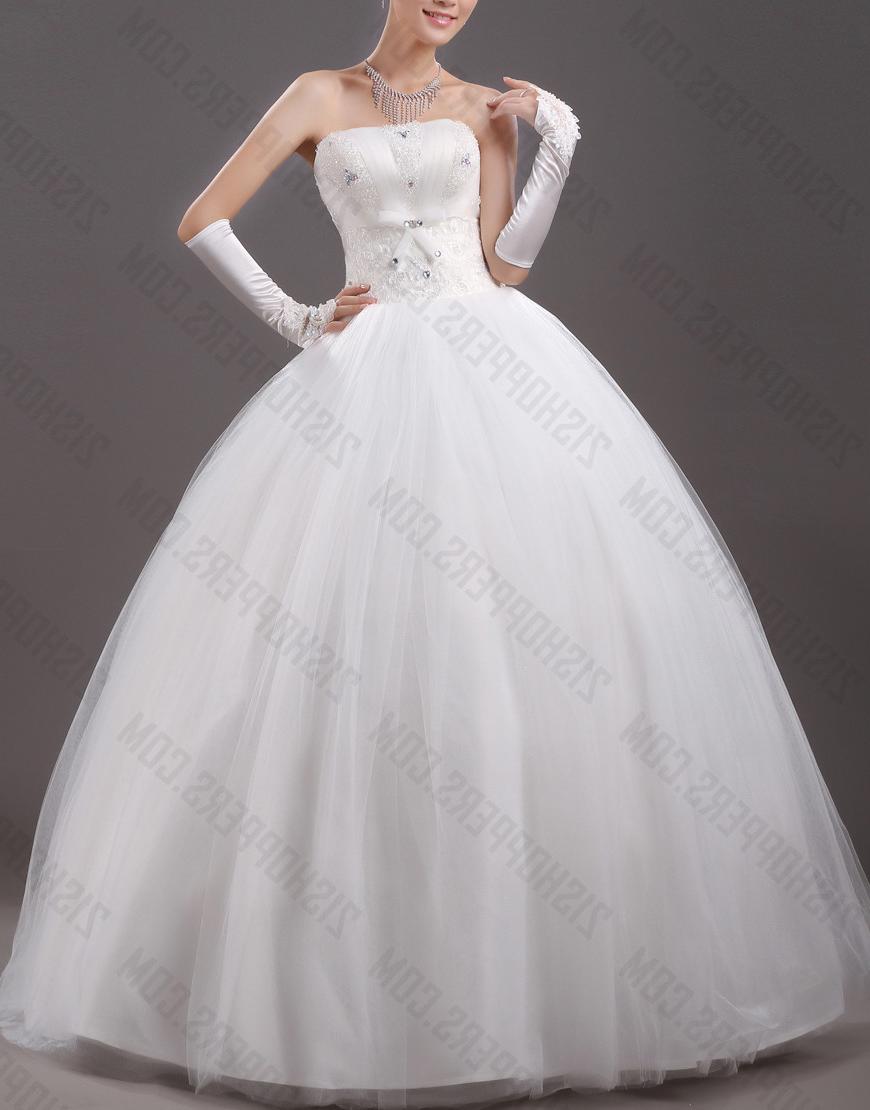 Dresses    Beige ball gown