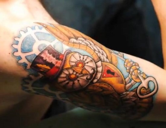 steampunk_coruja_e_chave_de_braço_de_tatuagem