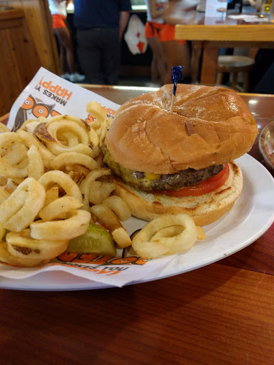 American Restaurant «Hooters», reviews and photos, 1290 Riverdale St, West Springfield, MA 01089, USA