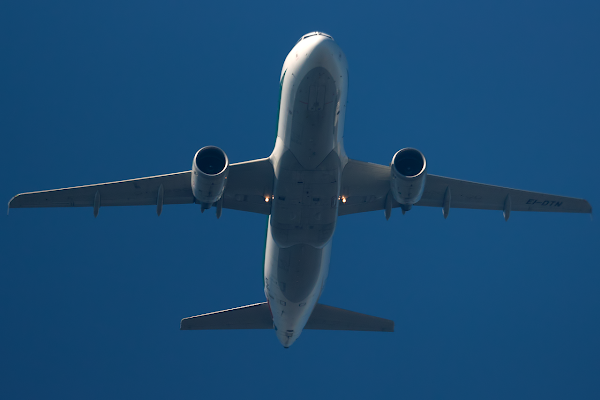 Poland - contrails - Pagina 6 300815_Alitalia_AZA4ZA_AZA488_FCO-KRK_EI-DTN_A320