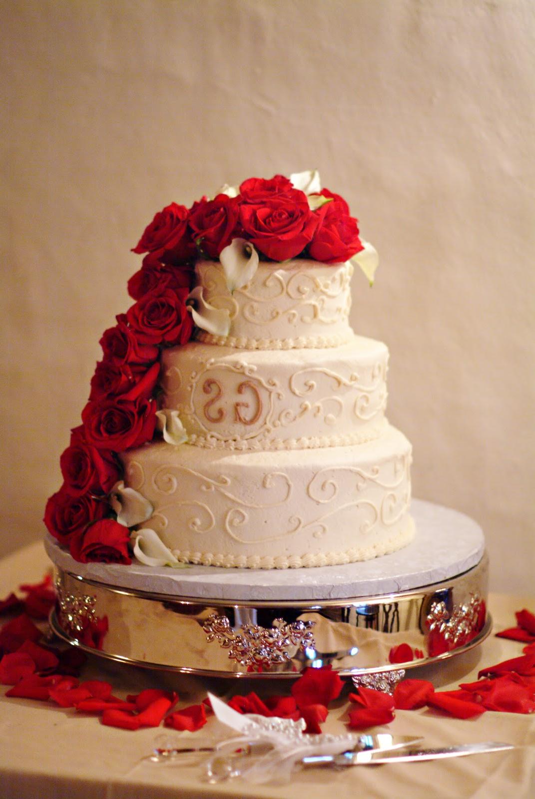 and elegant wedding cake