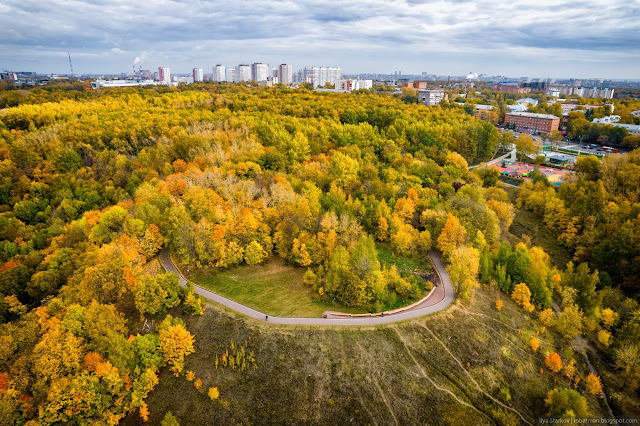 обзорная площадка парка Швейцария осенью