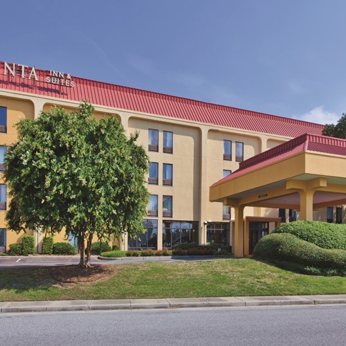 La Quinta Inn & Suites by Wyndham Charleston Riverview logo