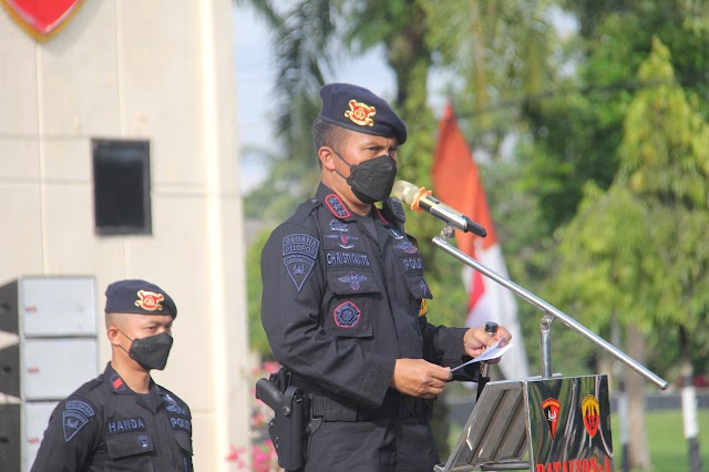 Ini Pesan Dansat Brimob Poldasu Pada Upacara Penyerahan Jabatan Danyon A