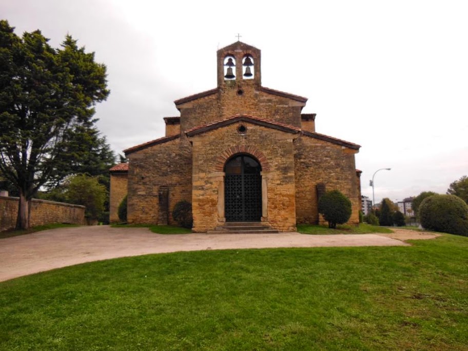 Iglesia de San Julián de los Prados