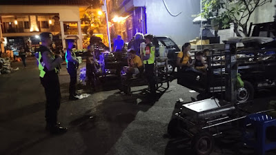 Rutin Patroli Malam, Team Pakemitmas Berikan Rasa Aman kepada Masyarakat