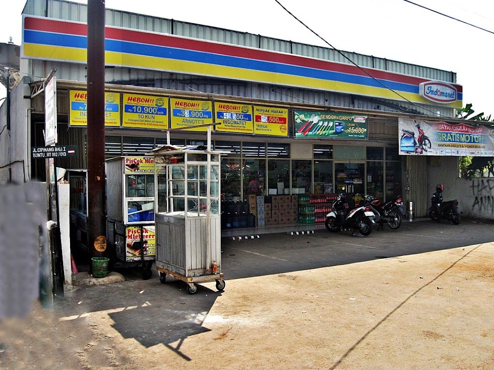 Indomaret Cipinang Bali Jakarta Timur Indonesia