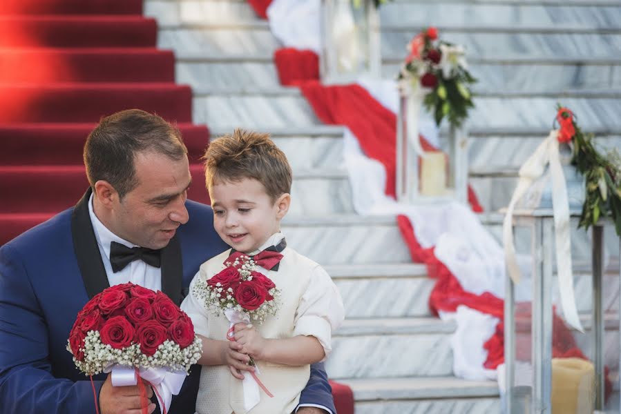 Fotografo di matrimoni Stauros Karagkiavouris (stauroskaragkia). Foto del 31 luglio 2017