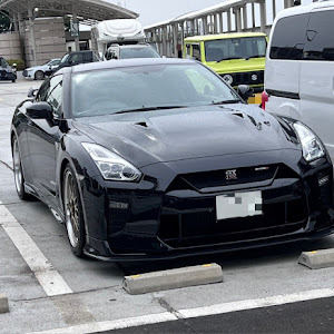 NISSAN GT-R R35