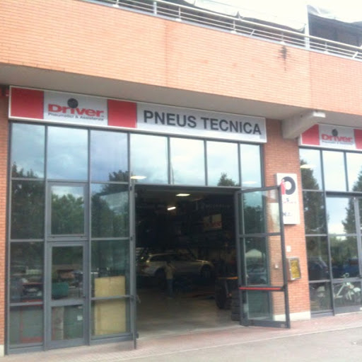 PNEUS TECNICA SRL - Driver Center Pirelli logo