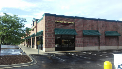 Chicken Wings Restaurant «Buffalo Wild Wings», reviews and photos, 3441 Valley Plaza Pkwy a, Fort Wright, KY 41017, USA