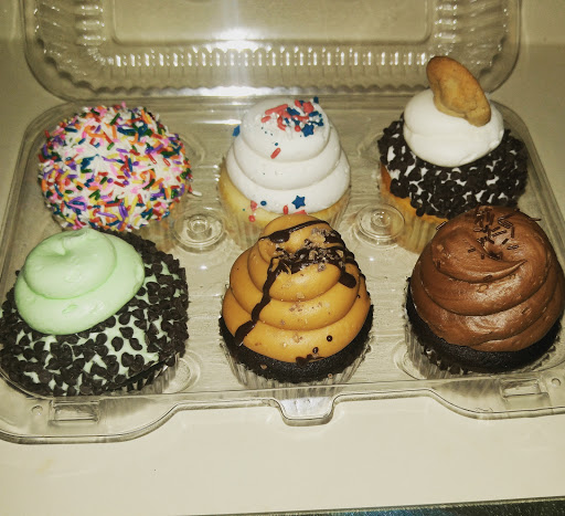 Bakery «House of Cupcakes», reviews and photos, 593 NJ-18, East Brunswick, NJ 08816, USA