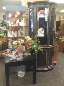 Resale Furniture Store near Wheaton, IL : Treasure House