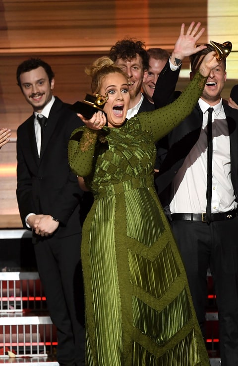 NigerianEars: Adele breaks her Grammy Award in half and dedicates it to ...