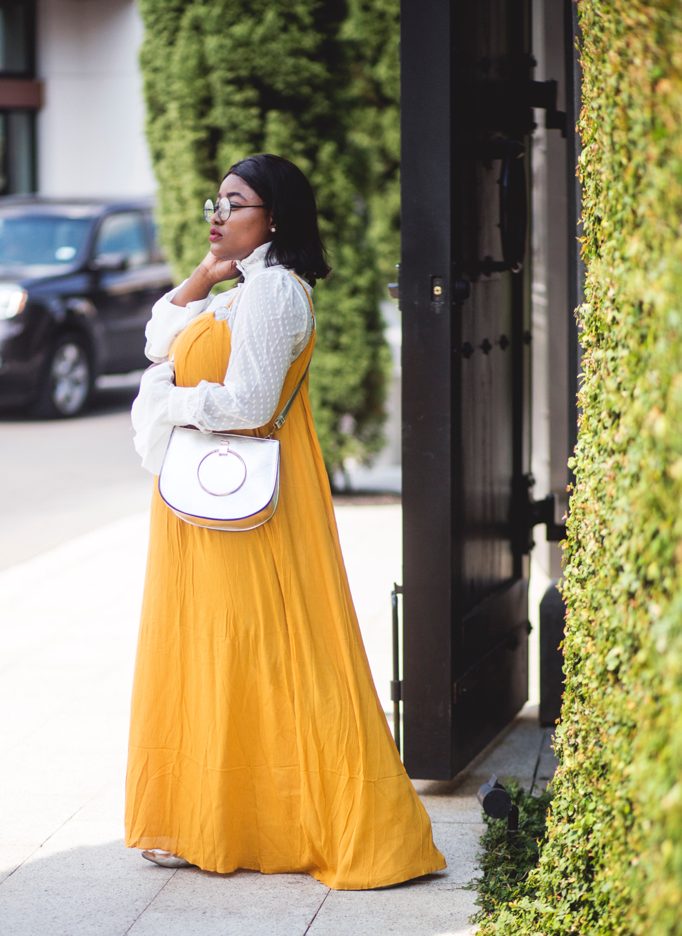 yellow dress